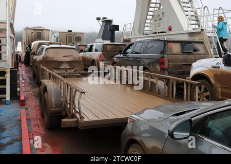 Fährüberfahrt auf dem MacKenzie River Stockfoto