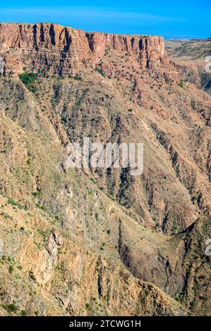 Die Asir Mountains vom Aussichtspunkt Habala (Al-Habalah), eines der beliebtesten Reiseziele in Saudi-Arabien. Stockfoto