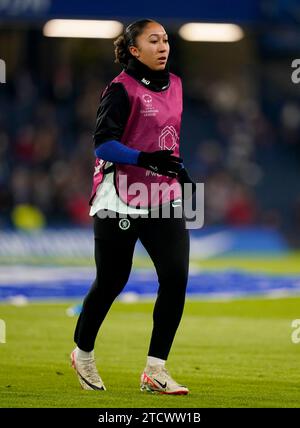 Lauren James von Chelsea wärmt sich vor dem Spiel der Barclays Women's ...