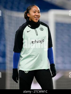 Lauren James von Chelsea wärmt sich vor dem Spiel der Barclays Women's ...