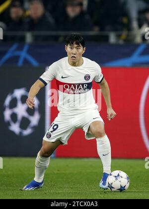 DORTMUND - Kang-in Lee von Paris Saint-Germain beim Spiel der UEFA Champions League Gruppe F zwischen Borussia Dortmund und Paris Saint-Germain im Signal Iduna Park am 13. Dezember 2023 in Dortmund. ANP | Hollandse Hoogte | Bart Stoutjesdijk Stockfoto