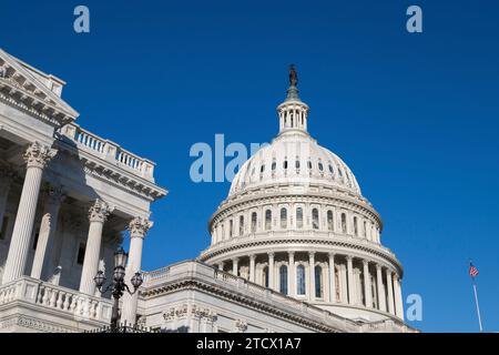 Washington, Vereinigte Staaten. Dezember 2023. Das US Capitol Gebäude in Washington DC am Donnerstag, den 14. Dezember 2023. Quelle: Annabelle Gordon/CNP/dpa/Alamy Live News Stockfoto