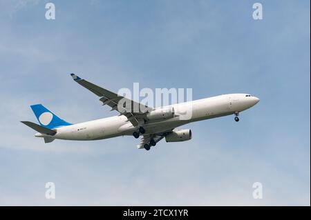 15.07.2023, Singapur, Republik Singapur, Asien - Ein Galistair Malta Airbus A330-300 Frachtflugzeug, das von Galistair Infinite Aviation betrieben wird. Stockfoto
