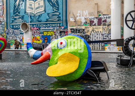 Skurrile Skulpturen am Strawinsky-Brunnen neben dem Centre Pompidou in Paris, Frankreich Stockfoto