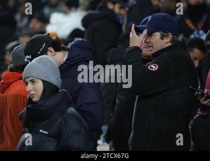 Brighton und Hove, Großbritannien. Dezember 2023. Joey Barton ist während des Spiels der UEFA Europa League im AMEX Stadion, Brighton und Hove auf der Tribüne zu sehen. Der Bildnachweis sollte lauten: Paul Terry/Sportimage Credit: Sportimage Ltd/Alamy Live News Stockfoto