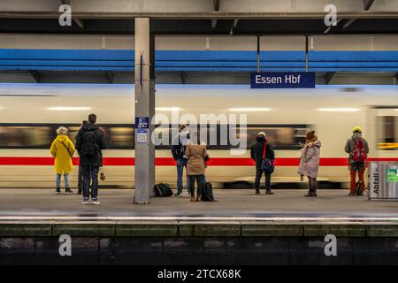 ICE-Bahn, Zugverkehr, Passagiere, Essener Hauptbahnhof, NRW, Deutschland, Stockfoto