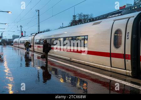 ICE-Bahn, Zugverkehr, Passagiere, Essener Hauptbahnhof, NRW, Deutschland, Stockfoto