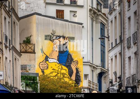 Street Art in einem Gebäude von Tintin und Captain Haddock Kissing, in der Rue des Petits Carreaux, Paris, Frankreich Stockfoto