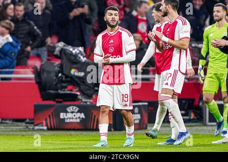 Amsterdam, Niederlande. Dezember 2023. AMSTERDAM, NIEDERLANDE - 14. DEZEMBER: Georges Mikautadze von Ajax dankt den Fans während des Gruppenspiels der UEFA Europa League 2023/24 zwischen Ajax und AEK Athen in der Johan Cruijff Arena am 14. Dezember 2023 in Amsterdam. (Foto von Andre Weening/Orange Pictures) Credit: Orange Pics BV/Alamy Live News Stockfoto