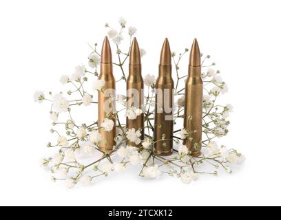 Kugeln und schöne gypsophila Blumen isoliert auf weiß Stockfoto