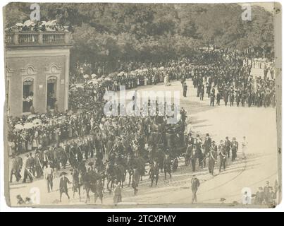 Madrid, 08.11.1897. Begräbnis von Antonio Cánovas del Castillo. Die Prozession auf der Plaza de la Cibeles in Madrid. Quelle: Album / Archivo ABC / Christian Franzen Stockfoto