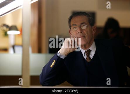 Philippe de Montebello, Direktor des Metropolitan Museum of New York von 1977 bis 2008, posiert im Lesesaal des Casón del Buen Retiro des Prado Museums. Madrid. 03.03.2009. Foto: Francisco Seco. Quelle: Album / Archivo ABC / Francisco Seco Stockfoto