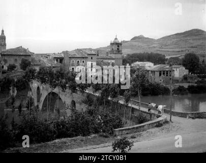 12/31/1964. Römische Brücke der Stadt Puente la Reina (Navarra). Quelle: Album / Archivo ABC / Álvaro García Pelayo Stockfoto