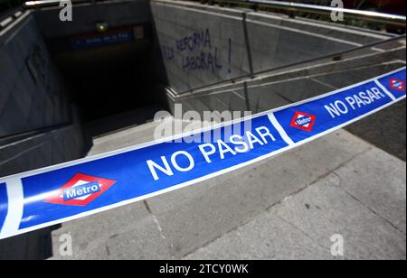 Madrid, 29.06.2010. Chaos in Madrid aufgrund des Streiks ohne Mindest-Metro-Dienste. Foto: Oscar del Pozo ARCHDC. Quelle: Album / Archivo ABC / Oscar del Pozo Stockfoto