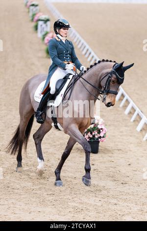 Abigail Lyle of Ireland mit Giraldo während der FEI Dressage World Cup Freestyle auf der London International Horse Show am 14. Dezember 2023, London Excel Centre, Vereinigtes Königreich (Foto: Maxime David - MXIMD Pictures) Stockfoto