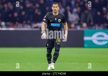 AMSTERDAM, NIEDERLANDE - 14. DEZEMBER: Ehsan Hajsafi (AEK Athene) sieht beim Spiel der Gruppe B - UEFA Europa League 2023/24 gegen AFC Ajax und AEK AT an Stockfoto