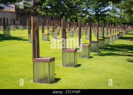 Die Stuhldenkmäler am Oklahoma City National Memorial Stockfoto