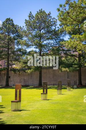 Die Stuhldenkmäler am Oklahoma City National Memorial Stockfoto