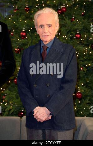 Jose Carreras bei der 29. JosÃ Carreras Gala 2023 in der Medienstadt Leipzig. Leipzig, 14.12.2023 *** Jose Carreras auf der 29 JosÃ Carreras Gala 2023 in der Medienstadt Leipzig Leipzig, 14 12 2023 Foto:XF.xKernx/xFuturexImagex carreras Gala 3201 Stockfoto