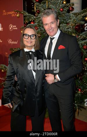 Jenny Jürgens und John Jürgens bei der 29. JosÃ Carreras Gala 2023 in der Medienstadt Leipzig. Leipzig, 14.12.2023 *** Jenny Jürgens und John Jürgens auf der 29 JosÃ Carreras Gala 2023 in der Medienstadt Leipzig Leipzig, 14 12 2023 Foto:XF.xKernx/xFuturexImagex carreras Gala 3284 Stockfoto