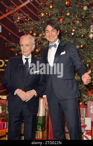 Jose Carreras und Matze Knop bei der 29. JosÃ Carreras Gala 2023 in der Medienstadt Leipzig. Leipzig, 14.12.2023 *** Jose Carreras und Matze Knop auf der 29 JosÃ Carreras Gala 2023 in der Medienstadt Leipzig, 14 12 2023 Foto:XF.xKernx/xFuturexImagex carreras Gala 3395 Stockfoto