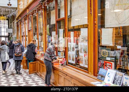 Librairie du Passage ein Vintage-Buchladen in der Passage Jouffroy, einer der beliebtesten überdachten Gänge in Paris, Frankreich Stockfoto