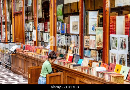 Librairie du Passage ein Vintage-Buchladen in der Passage Jouffroy, einer der beliebtesten überdachten Gänge in Paris, Frankreich Stockfoto