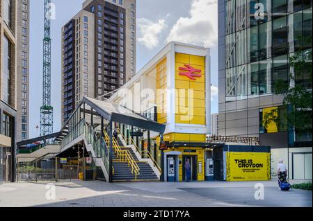 Eintritt zum Bahnhof East Croydon, London, England. Stockfoto