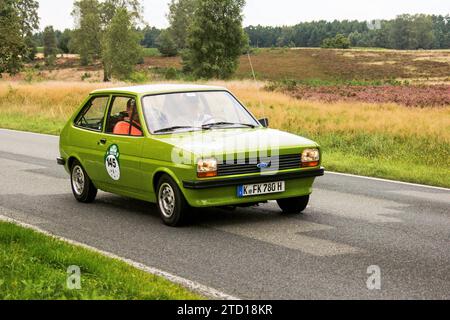 Von 10. Auto-Bild Klassik Hamburg-Berlin vom 24.-26.08.2017 Gemarkung Undeloh in der Lüneburger Heide. Im Foto: Ford Fiesta MK1 BJ.1978 ccm 1087 PS53 *** ab 10 Auto Bild Klassik Hamburg Berlin vom 24 26 08 2017 Bezirk Undeloh in der Lüneburger Heide im Foto Ford Fiesta MK1 BJ 1978 ccm 1087 PS53 Stockfoto