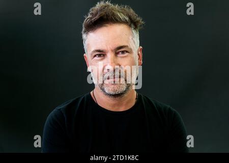 Der Autor und Illustrator Barroux nimmt an einem Fotobesuch während des Edinburgh International Book Festivals am August 2017 in Edinburgh Teil. Stockfoto