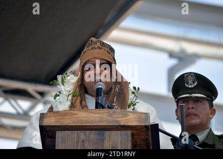 15. Dezember 2023, Bolivien, Uyuni: Präsident Luis Arce Catacora hält eine Rede nach der Einweihung der Lithiumkarbonat-Extraktionsanlage in den Uyuni-Salinen. Die neue Anlage zur Herstellung von Lithiumcarbonat befindet sich am Salzsee Uyuni in der Gemeinde Rio Grande. Foto: Alexis Demarco/dpa Stockfoto