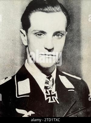 HANS-JOACHIM MARSEILLE (1919–1942) Deutsches Luftwaffenjäger-Ass 1942 Stockfoto