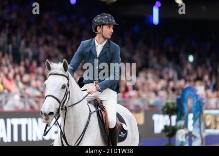 London, Großbritannien. Dezember 2023. Steve Guerdat aus der Schweiz mit IS-Minka nimmt an den Champagne Taittinger Ivy Stakes auf der London International Horse Show am 15. Dezember 2023 in London Excel Centre, Großbritannien Teil (Foto: Maxime David - MXIMD Pictures) Stockfoto