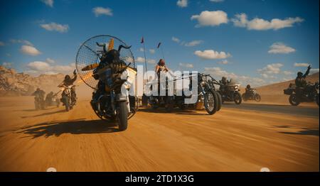 ERSCHEINUNGSDATUM: 24. Mai 2024. TITEL: Furiosa: A Mad Max Saga. STUDIO: Village Roadshow Pictures. DIREKTOR: George Miller. HANDLUNG: Die Geschichte der abtrünnigen Kriegerin Furiosa vor ihrer Begegnung mit Mad Max. DIE HAUPTROLLE: CHRIS HEMSWORTH als Dementus. (Credit Image: © Village Roadshow Pictures/Entertainment Pictures/ZUMAPRESS.com) NUR REDAKTIONELLE VERWENDUNG! Nicht für kommerzielle ZWECKE! Stockfoto