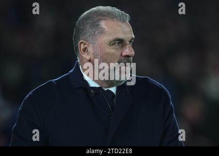 Ange Postecoglou Manager von Tottenham Hotspur sieht während des Premier League Spiels Nottingham Forest gegen Tottenham Hotspur in City Ground, Nottingham, Großbritannien, 15. Dezember 2023 (Foto: Gareth Evans/News Images) Stockfoto