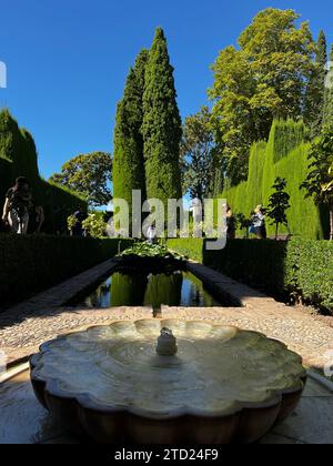 Granada, Spanien - 4. September 2022: Die Alhambra ist ein Palast und eine Festung in Granada, Andalusien. Stockfoto