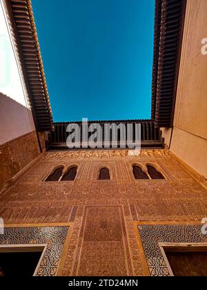 Granada, Spanien - 4. September 2022: Die Alhambra ist ein Palast und eine Festung in Granada, Andalusien. Stockfoto