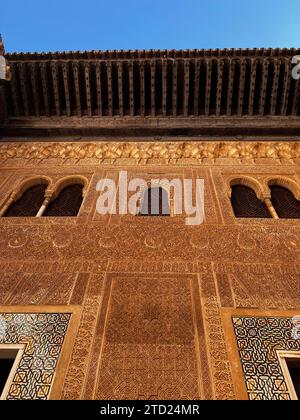 Granada, Spanien - 4. September 2022: Die Alhambra ist ein Palast und eine Festung in Granada, Andalusien. Stockfoto