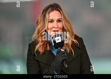 Catrin Heledd S4C Moderatorin beim European Rugby Challenge Cup Match Llanelli Scarlets vs Black Lion im Parc y Scarlets, Llanelli, Großbritannien, 15. Dezember 2023 (Foto: Craig Thomas/News Images) Stockfoto