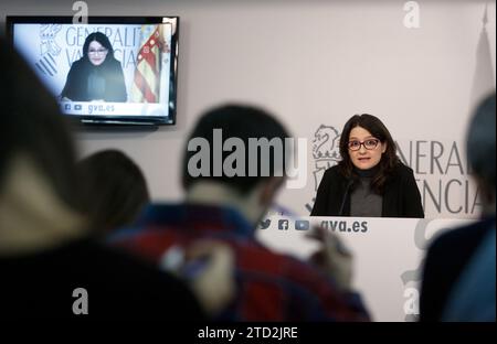 Valencia, 27.11.2015. Mónica Oltra auf der Plenartagung des Consell. Foto: Rober Solsona Archdc. Quelle: Album / Archivo ABC / Rober Solsona Stockfoto