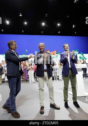 Sevilla, 20.05.2023. Der Kandidat der PP für den Bürgermeister von Sevilla, Jose Luis Sanz, nimmt an einer Kampagne mit dem Präsidenten der Volkspartei Alberto Nuñez Feijoo und dem Präsidenten der PP-A und der Junta de Andalucia, Juanma Moreno, im Auditorium Cartuja Center Teil. Foto: Raúl Doblado ARCHSEV. Quelle: Album / Archivo ABC / Raúl Doblado Stockfoto