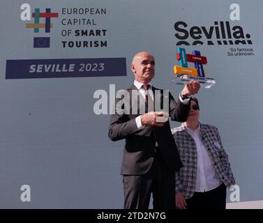 Sevilla, 24.03.2023. Vorstellung von Sevilla als europäische Hauptstadt des intelligenten Tourismus unter Beteiligung des Bürgermeisters Antonio Muñoz im Mehrzweckraum des Besucherservicezentrums (Marqués de Contadero). An der Veranstaltung nahmen die Europäische Kommission und die Schauspielerin Maribel Verdú als Botschafterin Teil. Foto: Manuel Gómez. ARCHSEV. Quelle: Album / Archivo ABC / Manuel Gómez Stockfoto