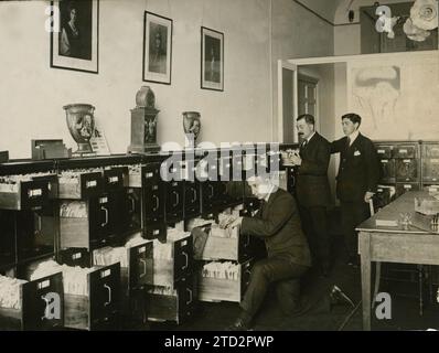 Madrid, Mai 1917. Die Ermittlungsbüros für Verwundete und Gefangene des Ersten Weltkriegs im Königlichen Palast von Madrid. Im Bild Dateien und Schließfächer. Quelle: Album / Archivo ABC / Ramón Alba Stockfoto