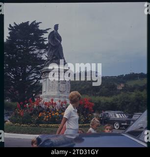 San Sebastián, 1952 (CA.) Denkmal der Königin María Cristina in den Gärten von Ondarreta. Quelle: Album/Archivo ABC Stockfoto