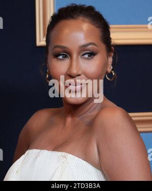 Adrienne Bailon-Houghton kommt am Freitag, den 15. Dezember 2023, bei den 50. Jährlichen Daytime Emmy Awards im Westin Bonaventure Hotel in Los Angeles, KALIFORNIEN. (Foto: Sthanlee B. Mirador/SIPA USA) Stockfoto