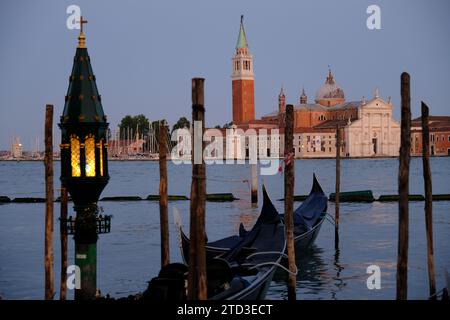 Venedig Italien - Riva degli Schiavoni Blick auf die Insel San Giorgio Maggiore Stockfoto