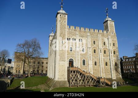 London, England, Vereinigtes Königreich - 2. Januar 2017: Tower of London, Königspalast und Festung seiner Majestät, historisches Schloss, beliebtes touristisches Wahrzeichen Stockfoto