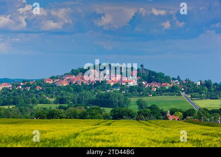 Stolpen ist eine kleine Stadt in Sachsen. Die Stadt liegt rund 25 Kilometer östlich von Dresden und gehört zum Landkreis Sächsische Schweiz-Ost Stockfoto