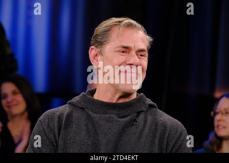 Sven Martinek zu Gast in der NDR Talk Show, Fototermin am 15.12.2023 im Fernsehstudio Hamburg Lokstedt *** Sven Martinek als Gast in der NDR Talk Show, Fotosession am 15 12 2023 im Fernsehstudio Hamburg Lokstedt Stockfoto