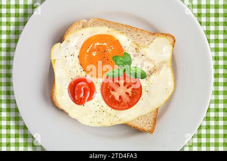 Spiegelei auf toast Stockfoto